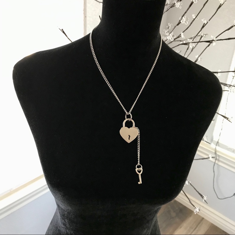 3D Lock and Key Pendant on Single Weave Link Chain - Picture 3 of 3